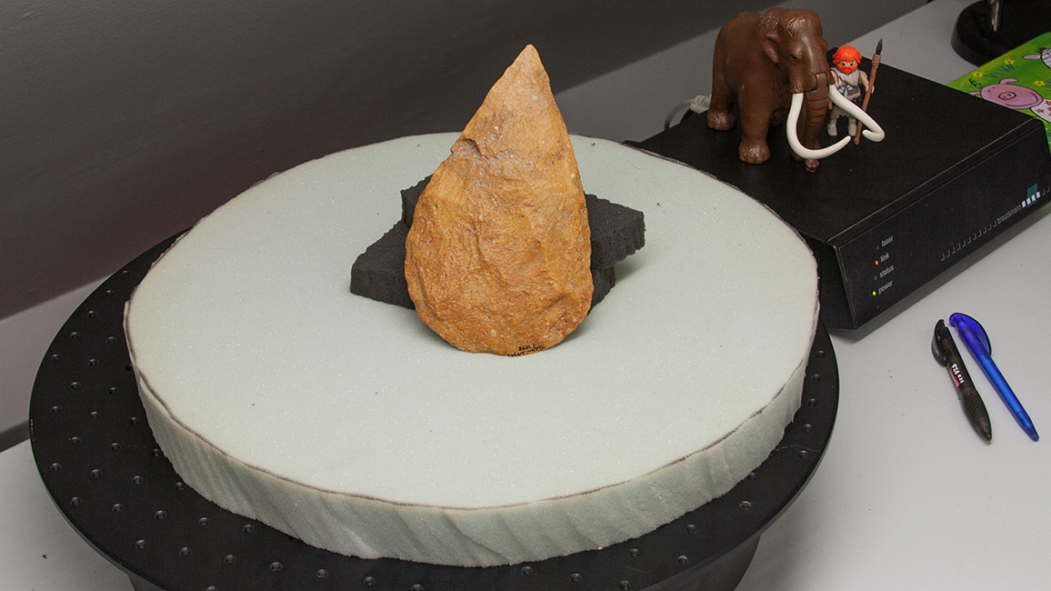 DISAPALE:  Einrichtung eines Scans in einer 3D Workstation im Neanderthalmuseum