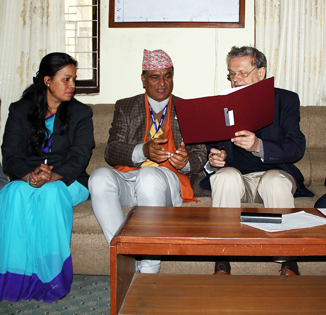 03.	Unterzeichnung eines Kooperationsabkommens zwischen der Forschungsstelle und dem Nationalarchiv Nepal, 2016