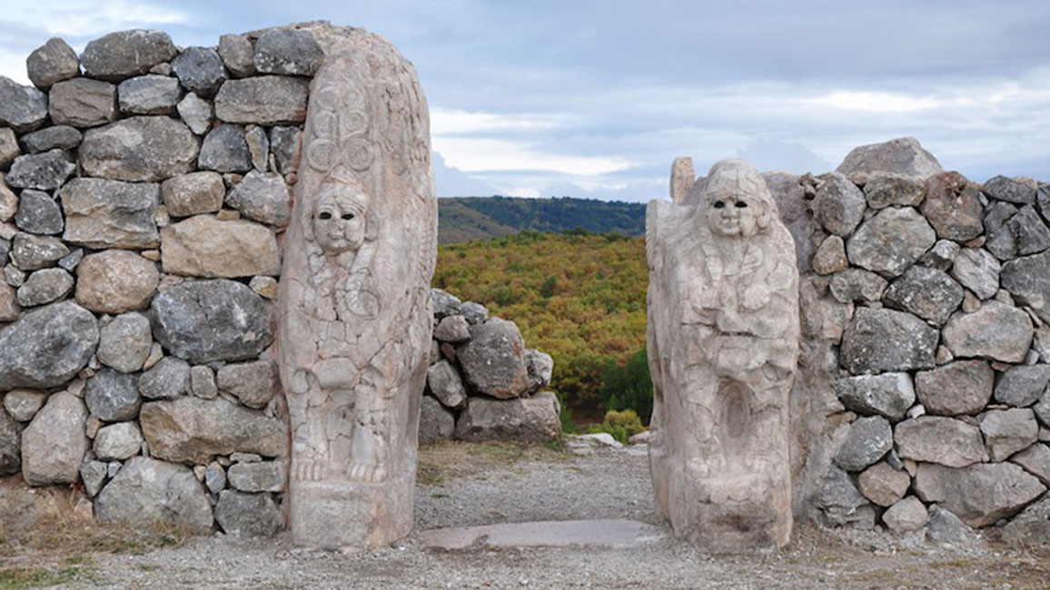 Blick auf den Großen Tempel in der Unterstadt der hethitischen Hauptstadt Hattusa.