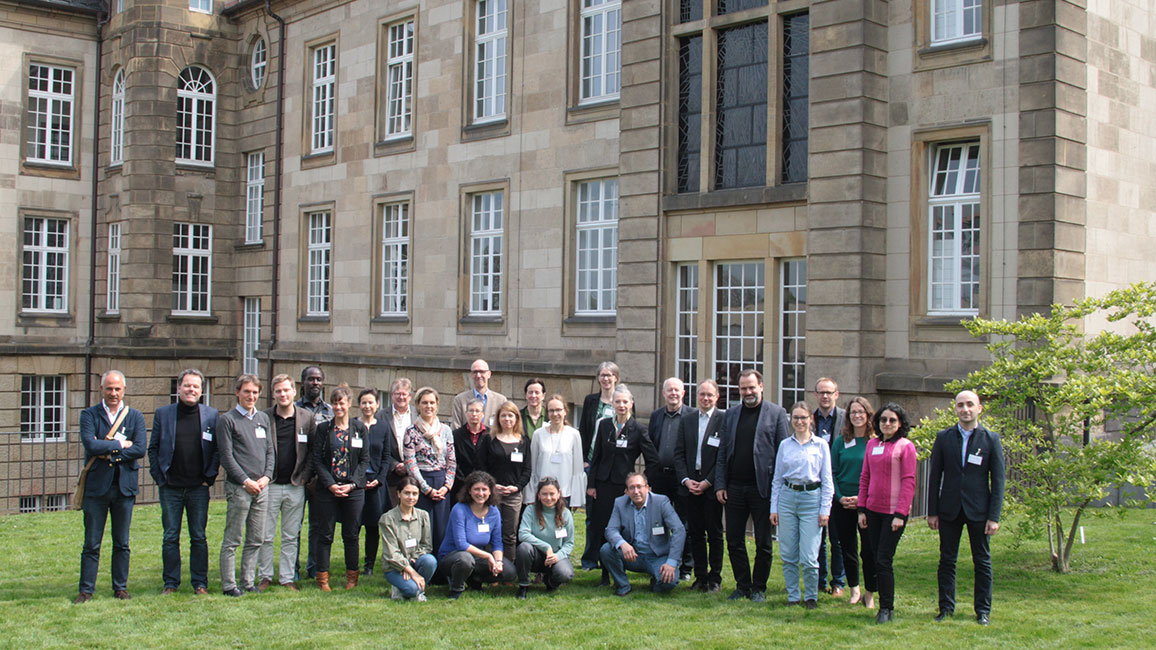 Teilnehmerinnen und Teilnehmer der Regionalstudien-Tagung in Bonn am 27. und 28. April 2023 